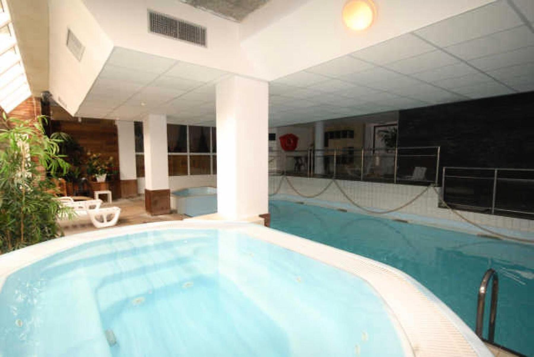 LE CHALET - Piscine - Studio pour 7 Personnes 774 Gourette Extérieur photo