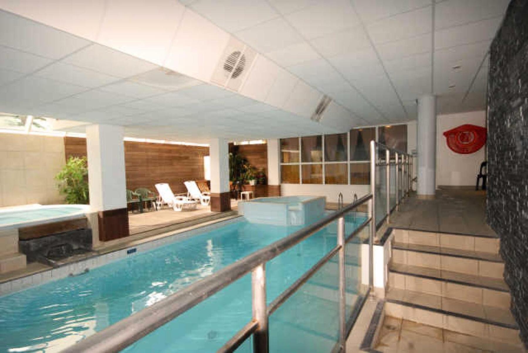 LE CHALET - Piscine - Studio pour 7 Personnes 774 Gourette Extérieur photo